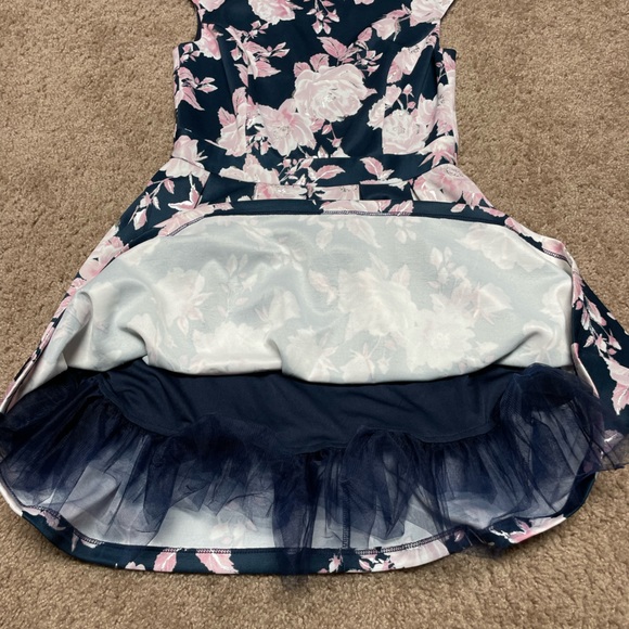 EMERALD SUNDAE FLORAL DRESS WITH KEYHOLE BACK. SIZE MEDIUM. LIKE NEW. - Picture 8 of 11